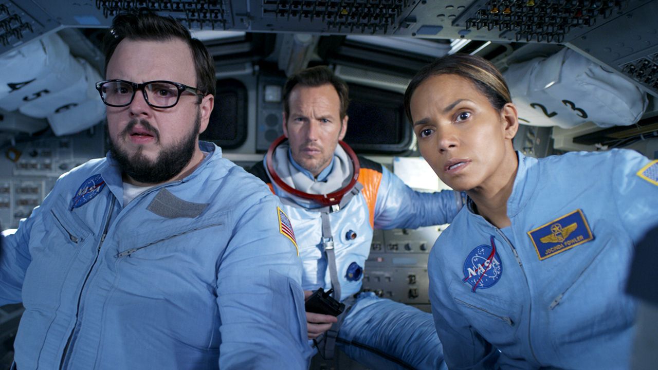 bild-zu-john-bradley-ii-moonfall-bild-halle-berry-john-bradley
