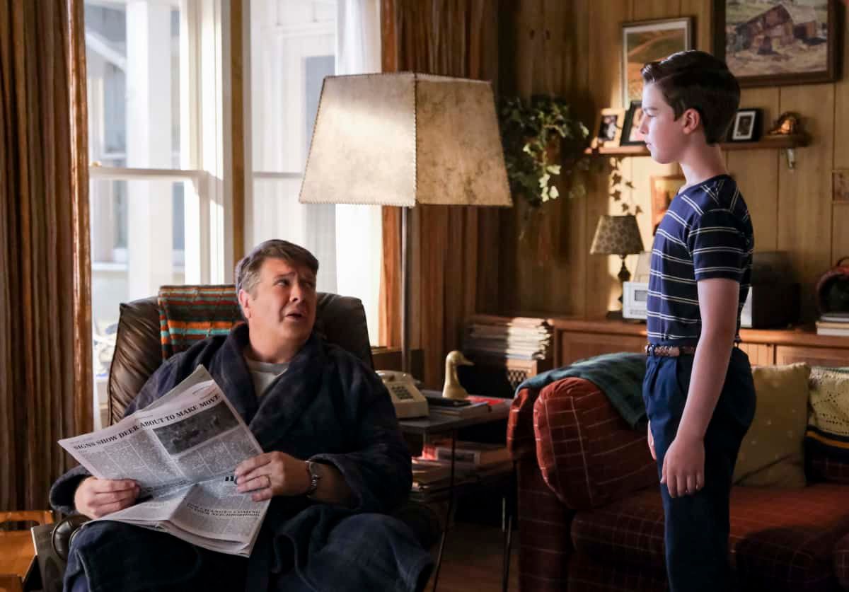 Filme Und Serien Von Lance Barber Bild zu Lance Barber - Young Sheldon : Bild Lance Barber, Iain Armitage