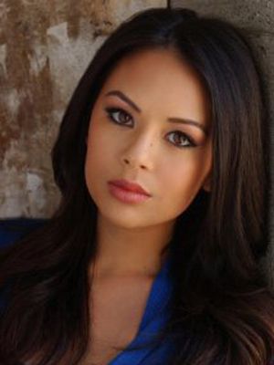 Bild Zu Janel Parrish Kinoposter Janel Parrish Filmstarts De