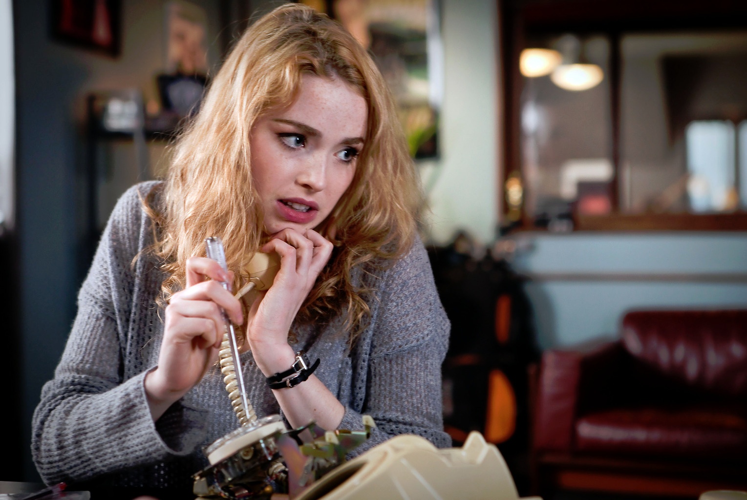 Bild zu Freya Mavor - Bild Freya Mavor - Foto 32 von 46 - FILMSTARTS.de