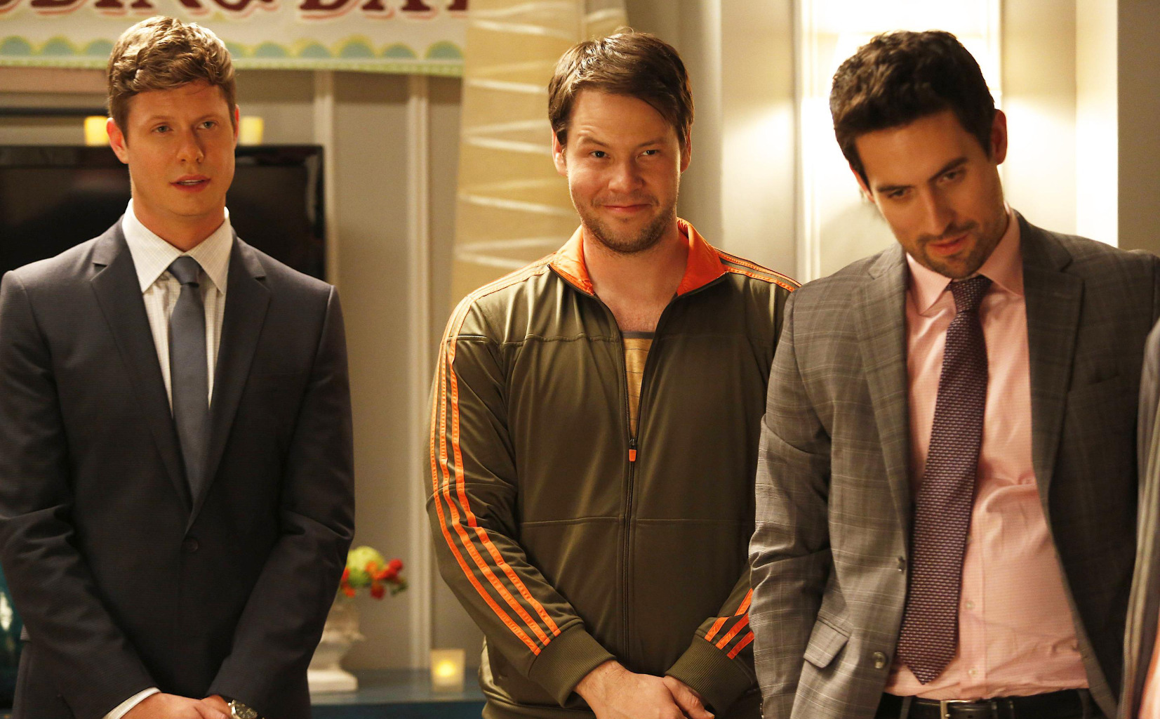 The Mindy Project: Bild Anders Holm, Ed Weeks, Ike Barinholtz - 282 Von ...