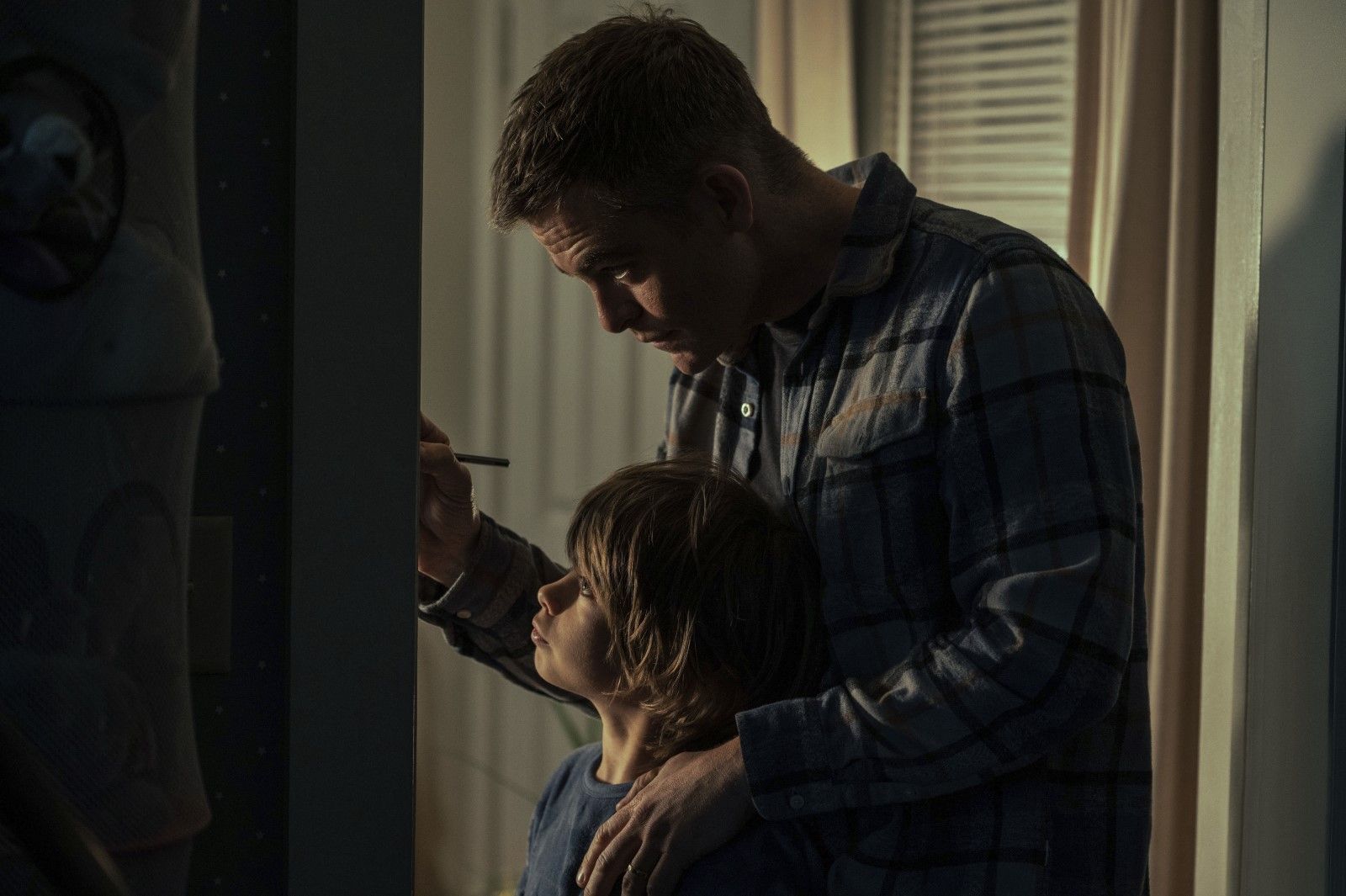 Foto zum Film The Contractor Bild 17 auf 24 FILMSTARTS.de