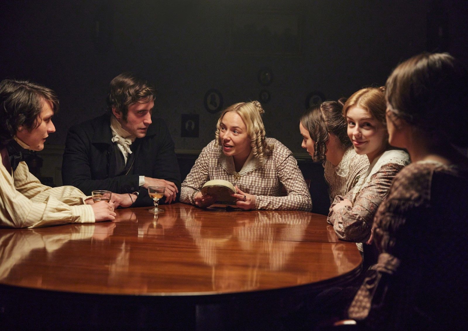 Foto zum Film Emily - Bild 7 auf 26 - FILMSTARTS.de