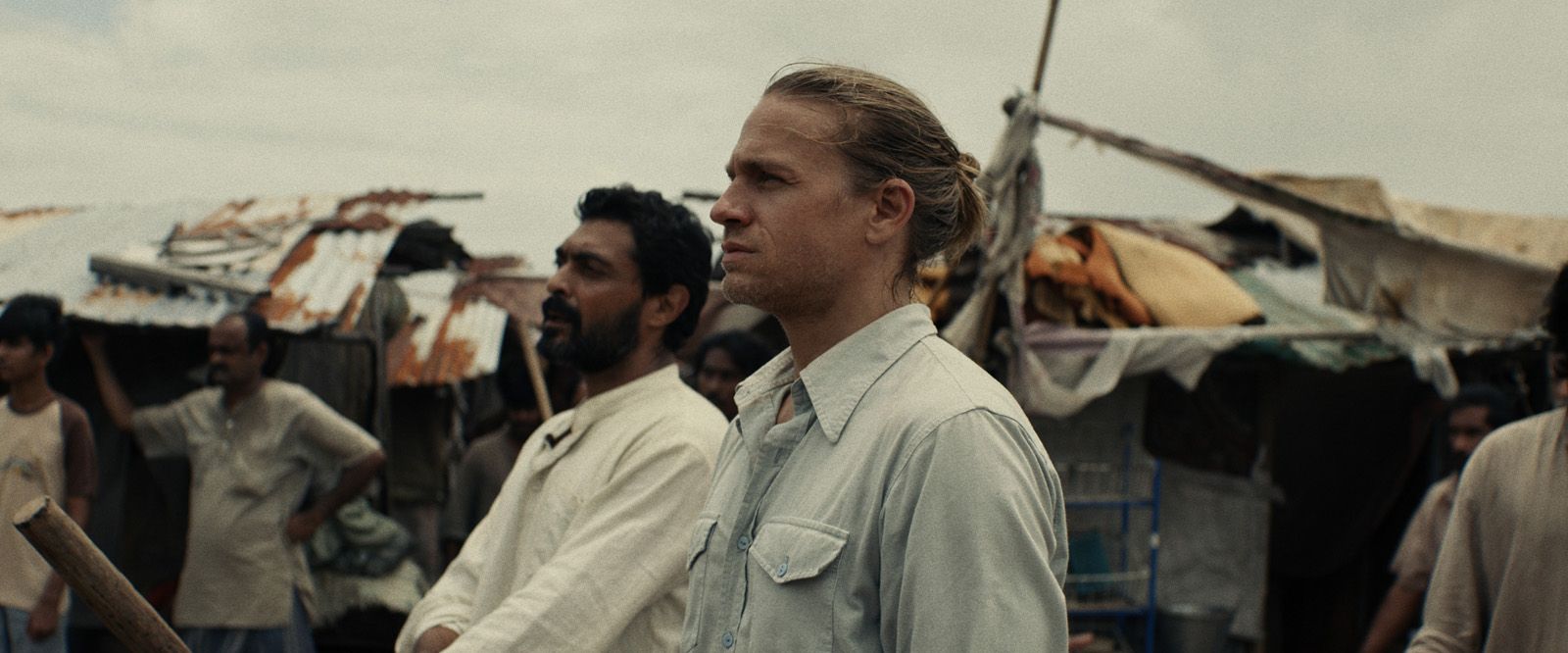 Shantaram: Shantaram : Bild Alyy Khan, Charlie Hunnam - 5 von 17 ...