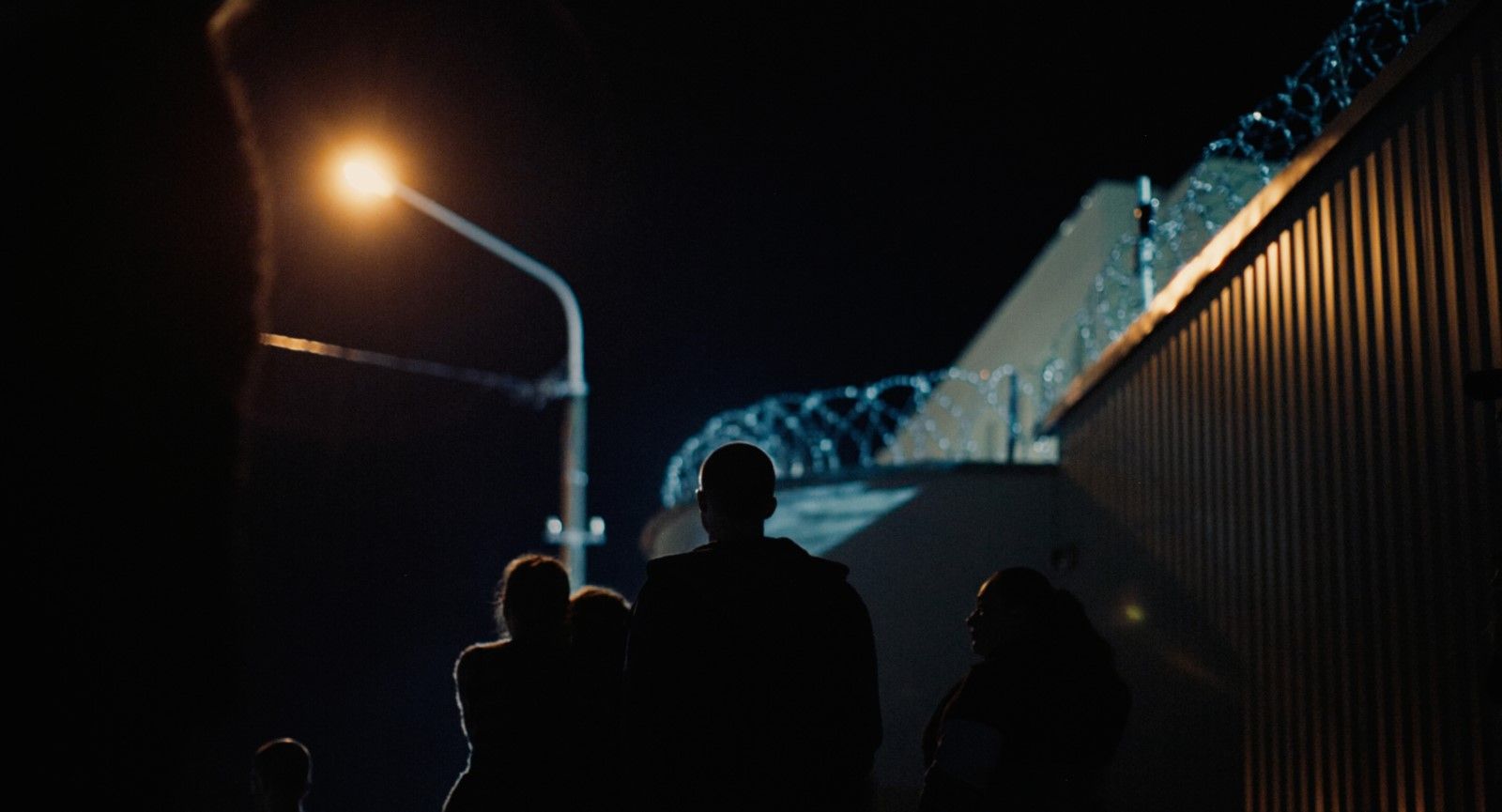 Foto zum Film Motherland Bild 3 auf 21 FILMSTARTS.de