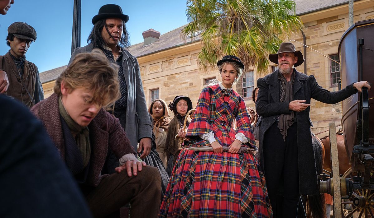 The Artful Dodger Bild Thomas BrodieSangster, Maia Mitchell, David Thewlis, Luke Carroll 2