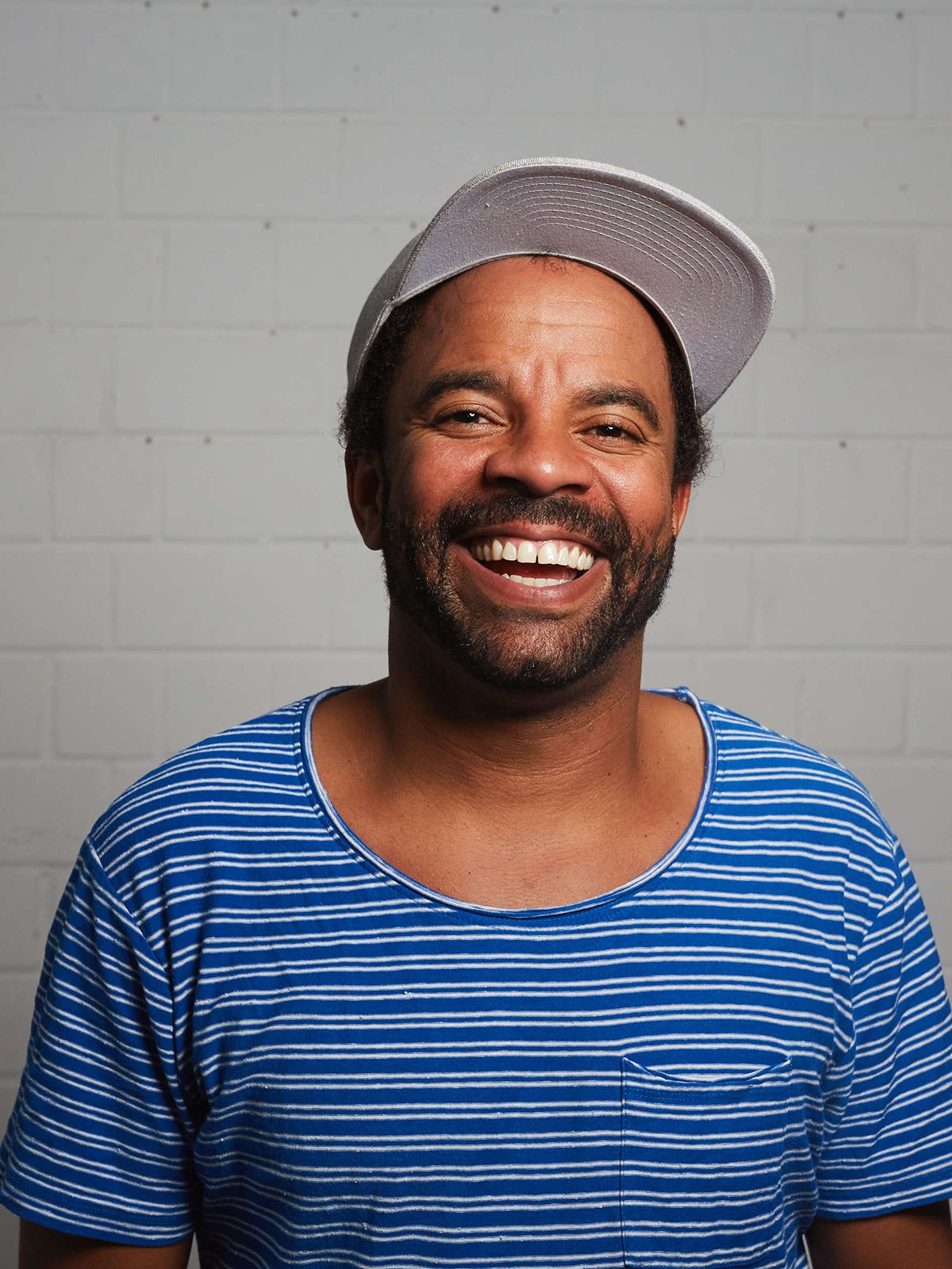 Bild zu Simon Pearce Kinoposter Simon Pearce Foto 0 von 3