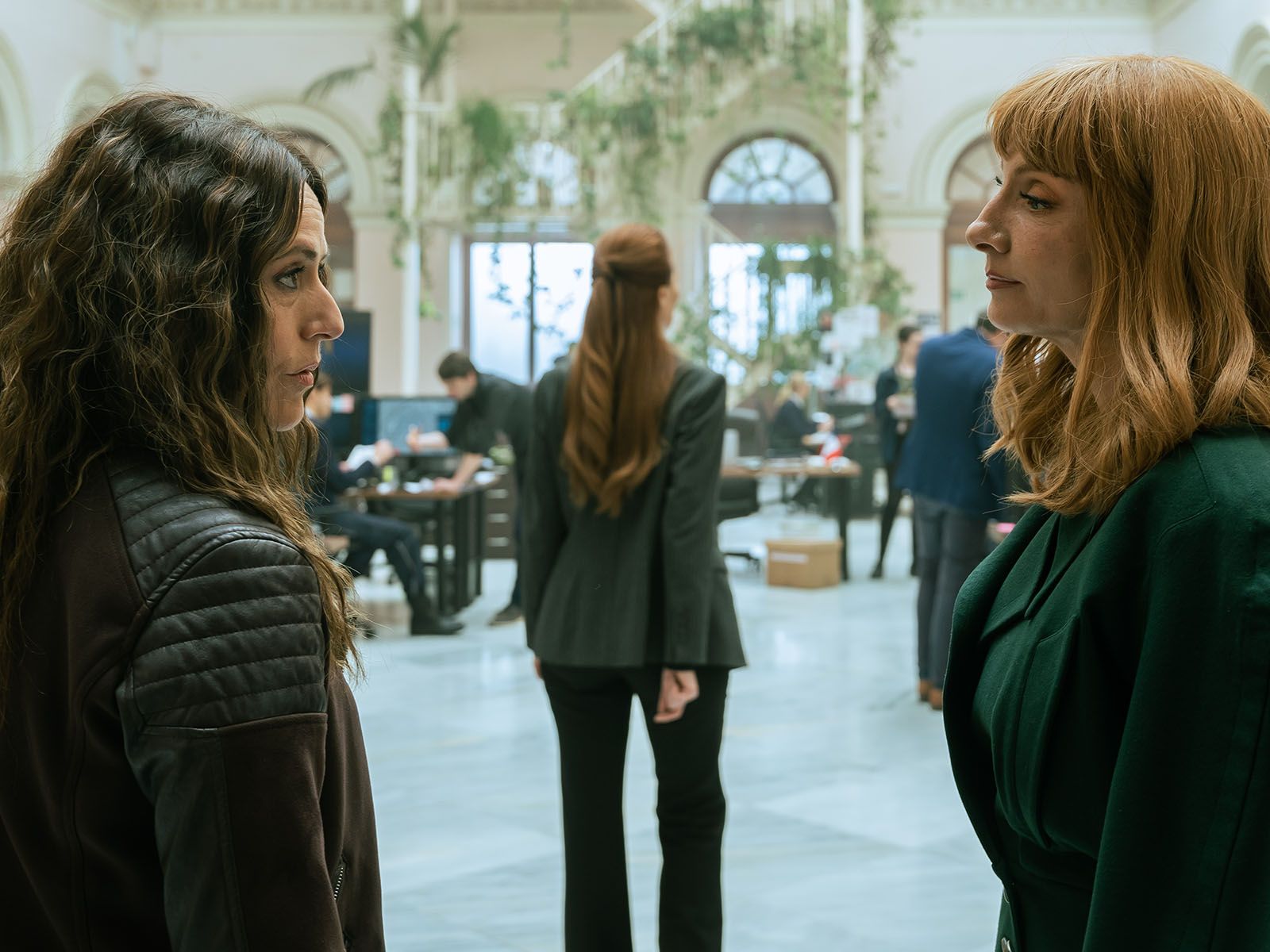 Filme Und Serien Von Najwa Nimri Haus des Geldes: Berlin: Bild Najwa Nimri, Itziar Ituño - 7 von 27