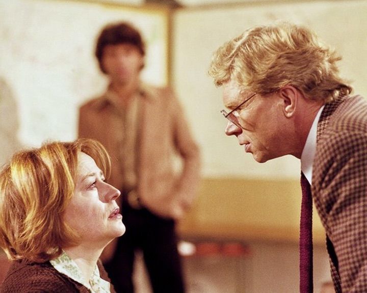 Jedem seine Hölle (Autopsie eines Monsters) : Bild Annie Girardot, Hardy Krüger