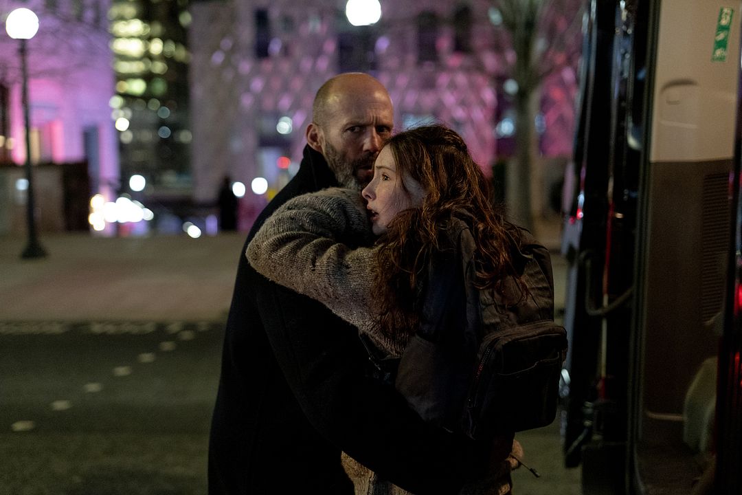 Shelter : Bild Jason Statham, Bodhi Rae Breathnach