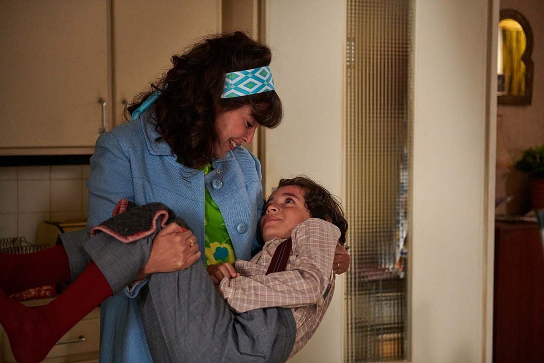 Mit Liebe und Chansons : Bild Naïm Naji, Leïla Bekhti