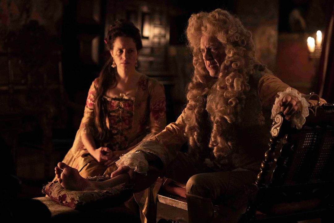 Savage House : Bild Richard E. Grant, Claire Foy
