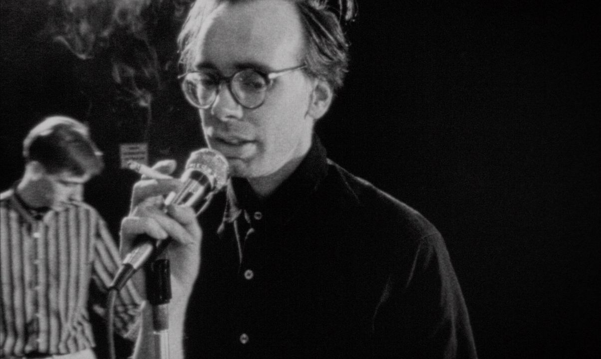 Step Across The Border : Bild