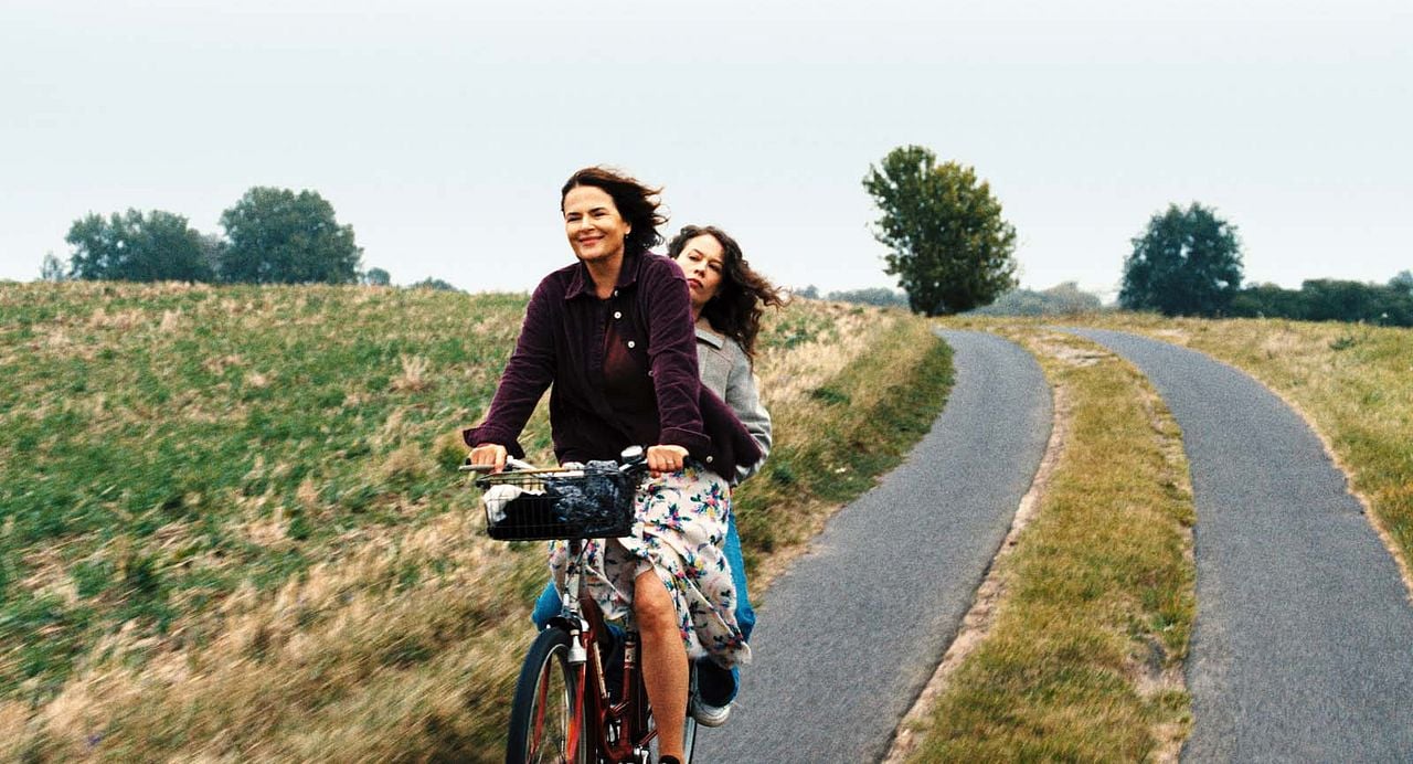 Miroirs No. 3 : Bild Paula Beer, Barbara Auer