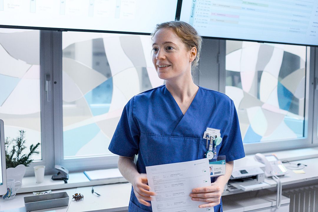 Heldin : Bild Leonie Benesch