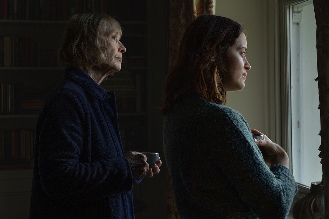 H wie Habicht : Bild Claire Foy