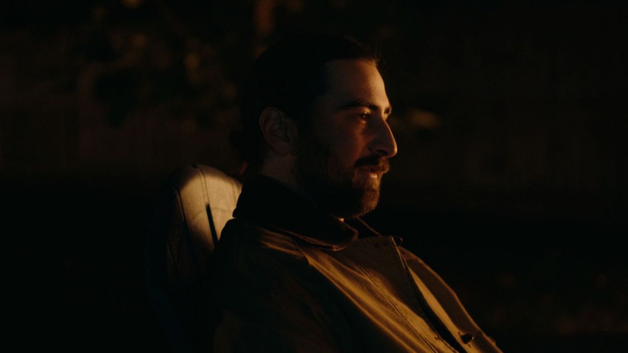 Noah Kahan: Out Of Body : Bild Noah Kahan