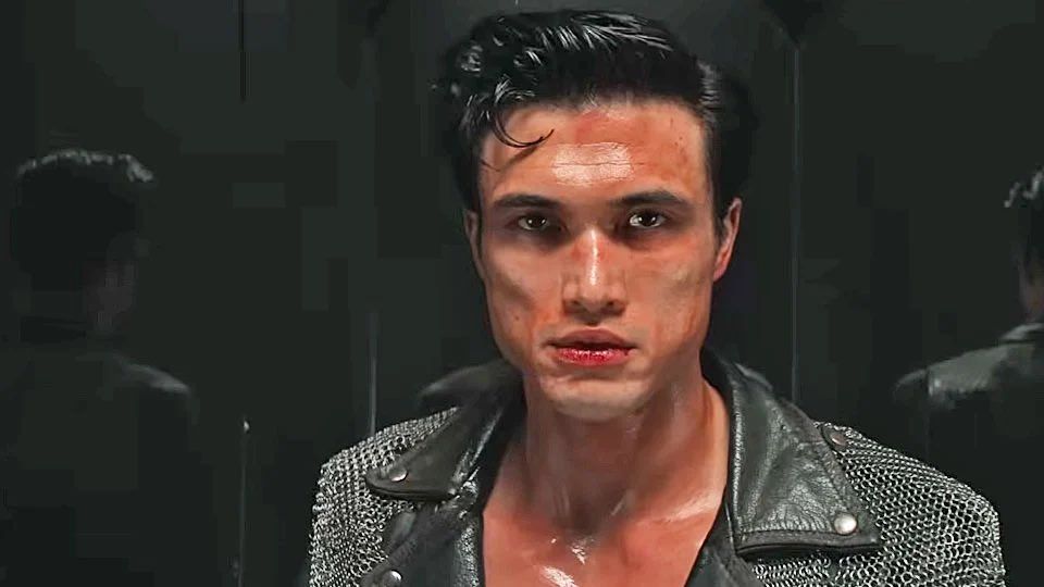 Her Private Hell : Bild Charles Melton