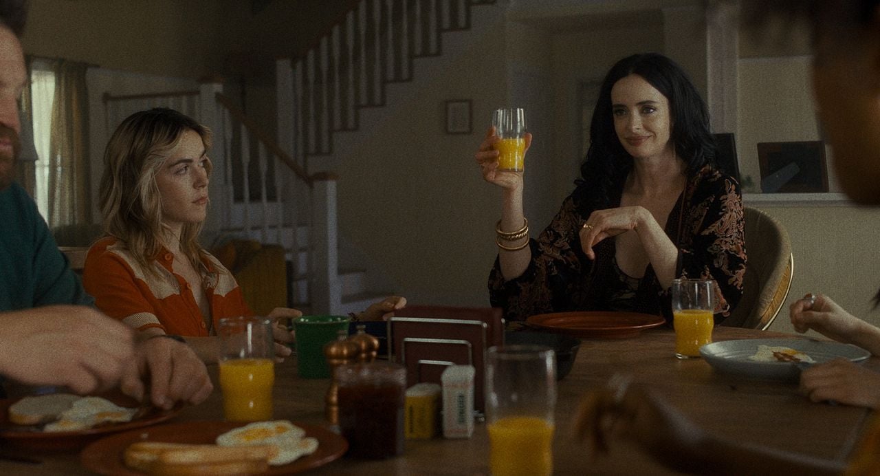 Stone Cold Fox : Bild Kiernan Shipka, Krysten Ritter