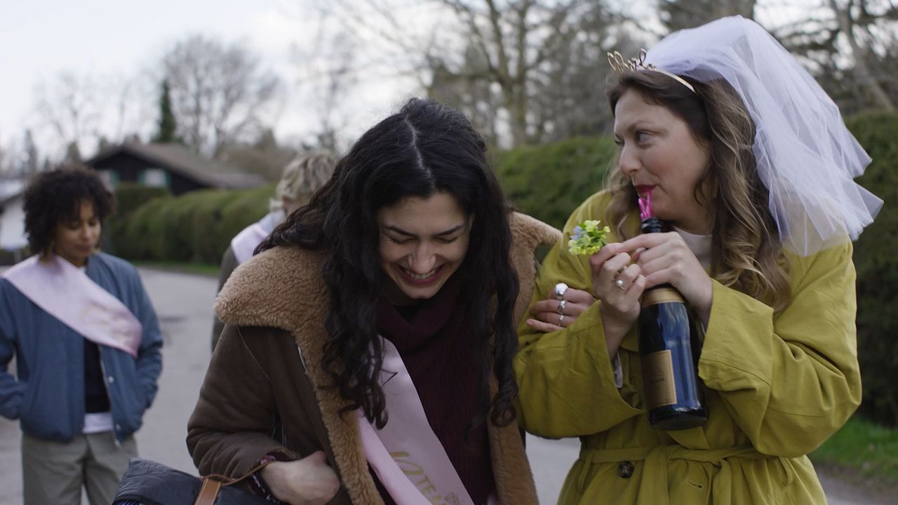 Fake It Till You Break Shit : Bild Mira Huber, Pia Amofa-Antwi, Anna Bardavelidze