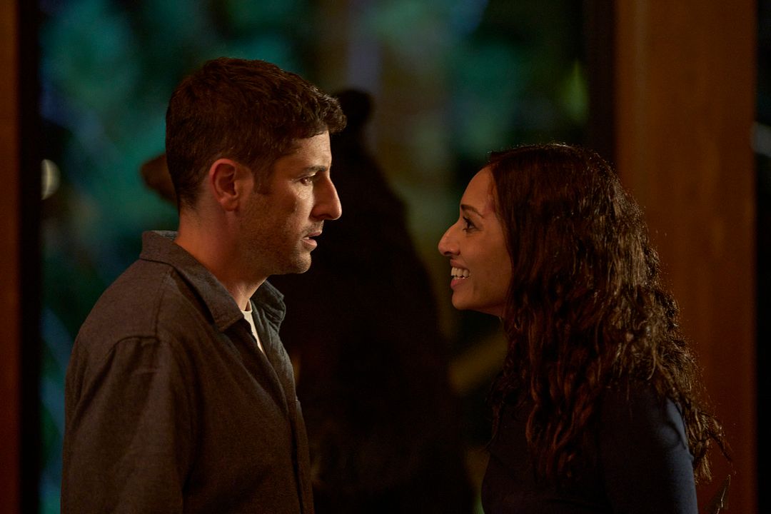 Chaos Couple - Bis dass der Einbruch uns scheidet : Bild Meaghan Rath, Jason Biggs, Justin H. Min