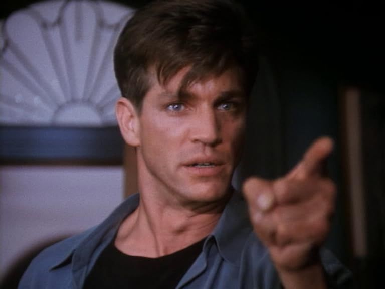 Blutiger Engel : Bild Eric Roberts