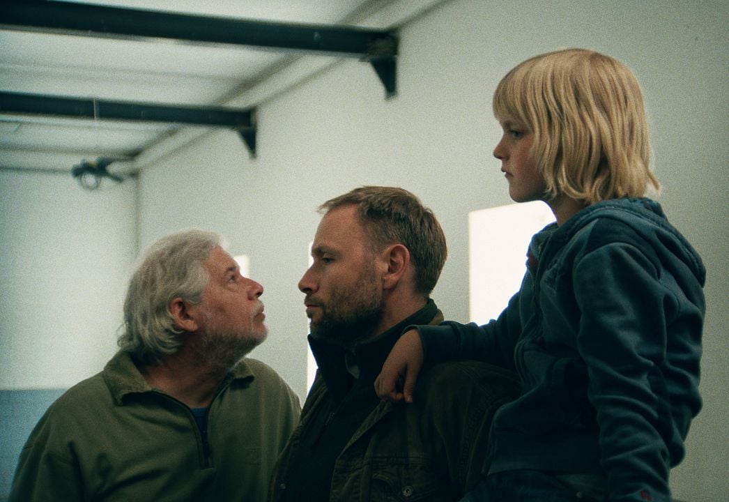 Etwas ganz Besonderes : Bild Peter René Lüdicke, Yvon Sable Moltzen, Max Riemelt