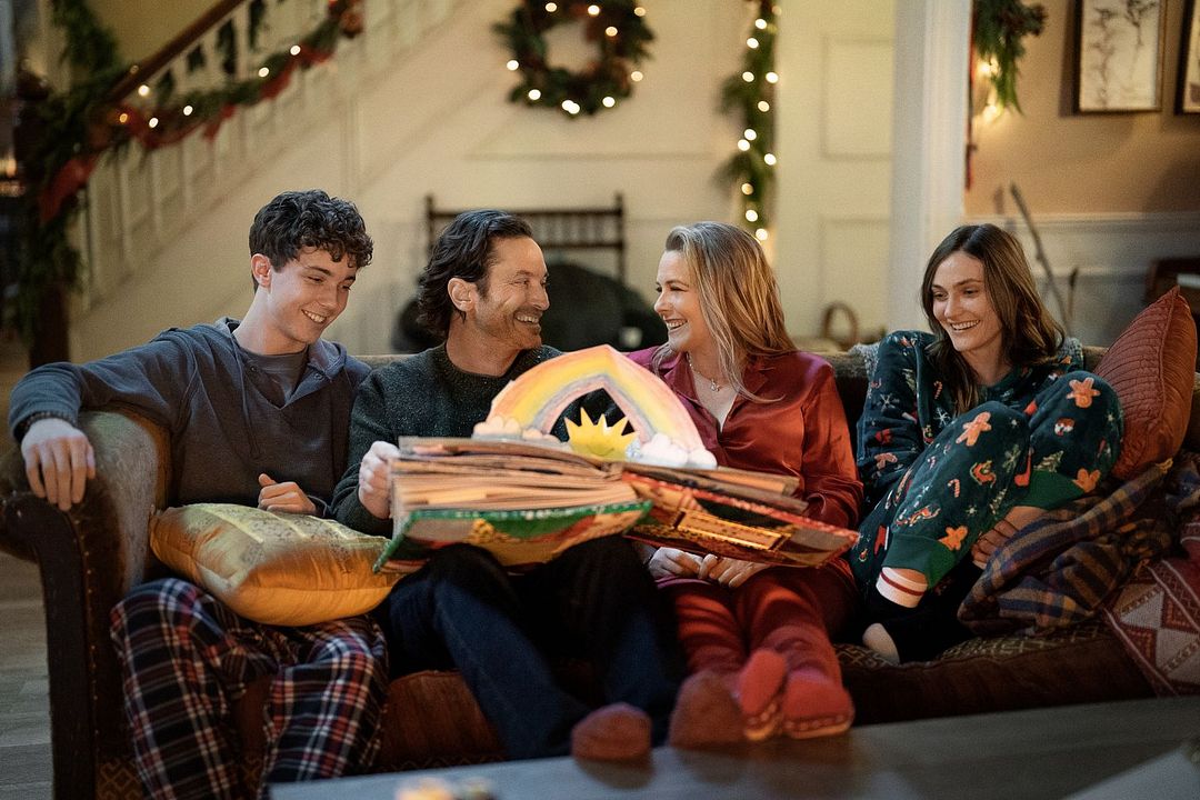 A Merry Little Ex-Mas : Bild Emily Hall, Oliver Hudson, Alicia Silverstone, Wilder Hudson