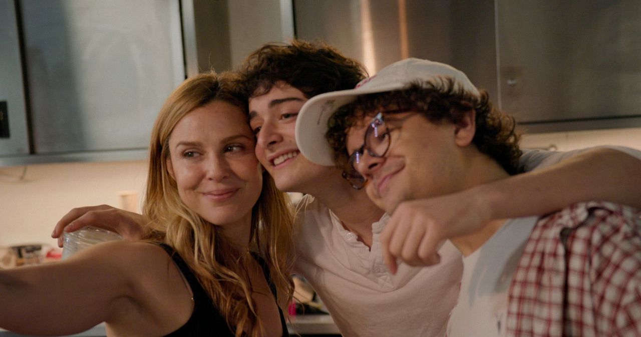 Ein letztes Abenteuer: Making Stranger Things 5 : Bild Noah Schnapp, Gaten Matarazzo, Cara Buono