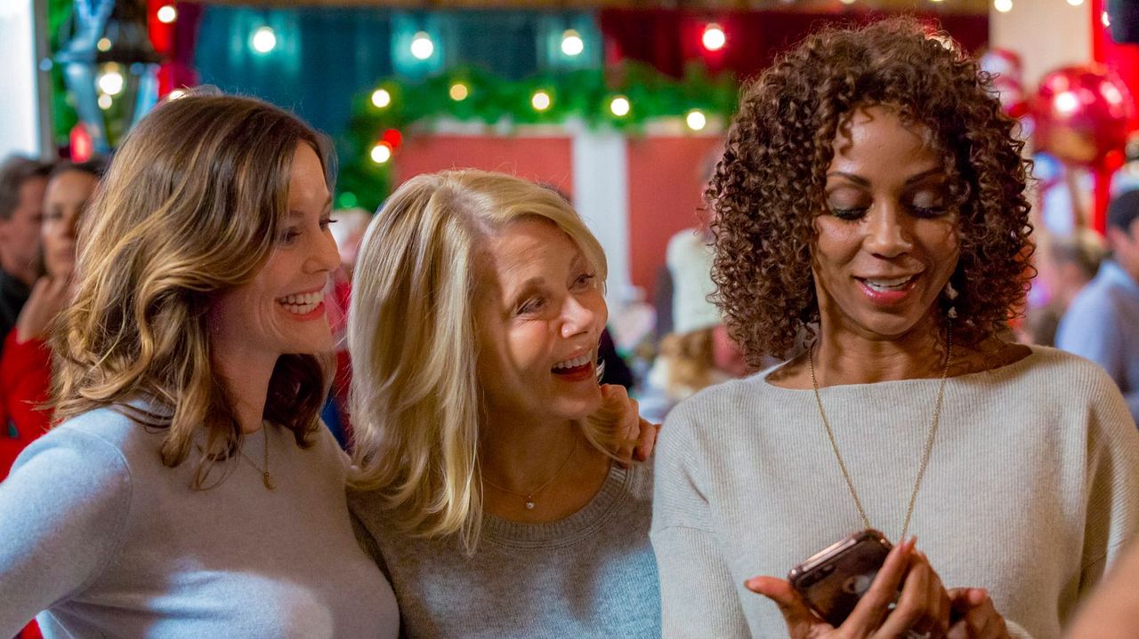 Weihnachtszauber in Evergreen : Bild Holly Robinson Peete, Ashley Williams, Barbara Niven