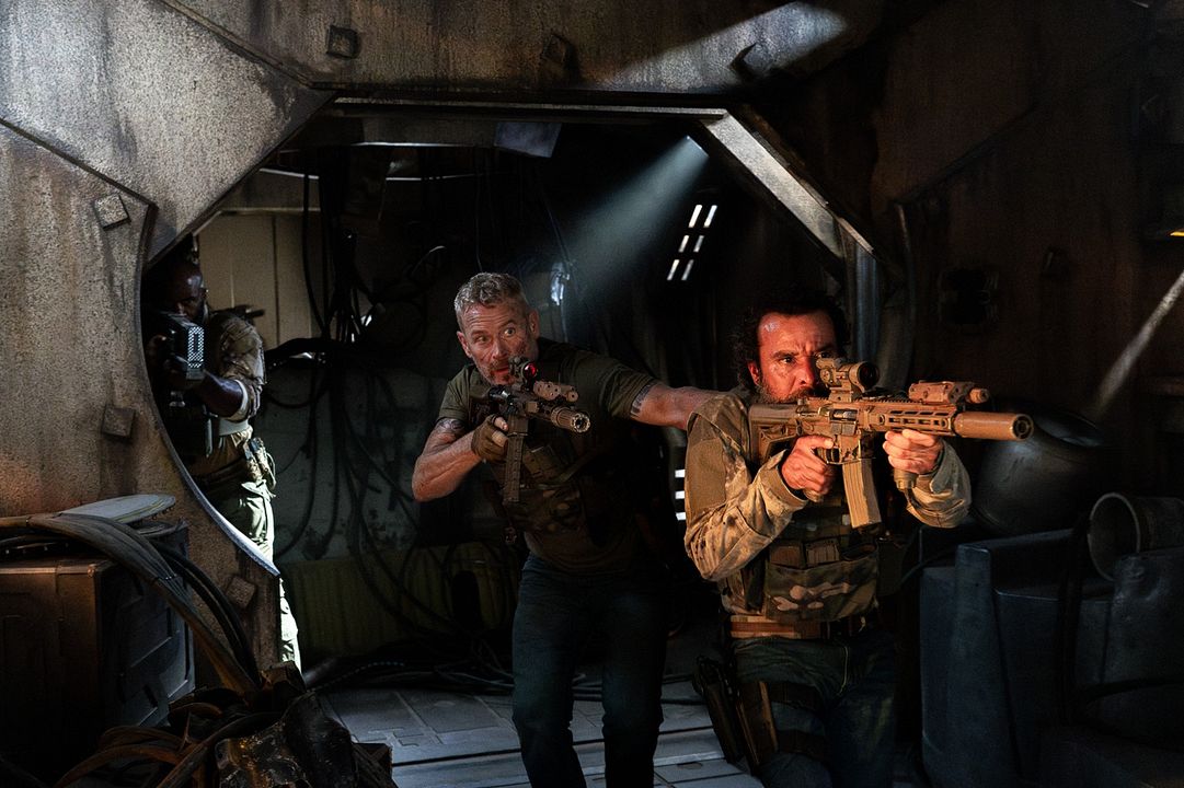 Osiris : Bild Michael Irby, Max Martini