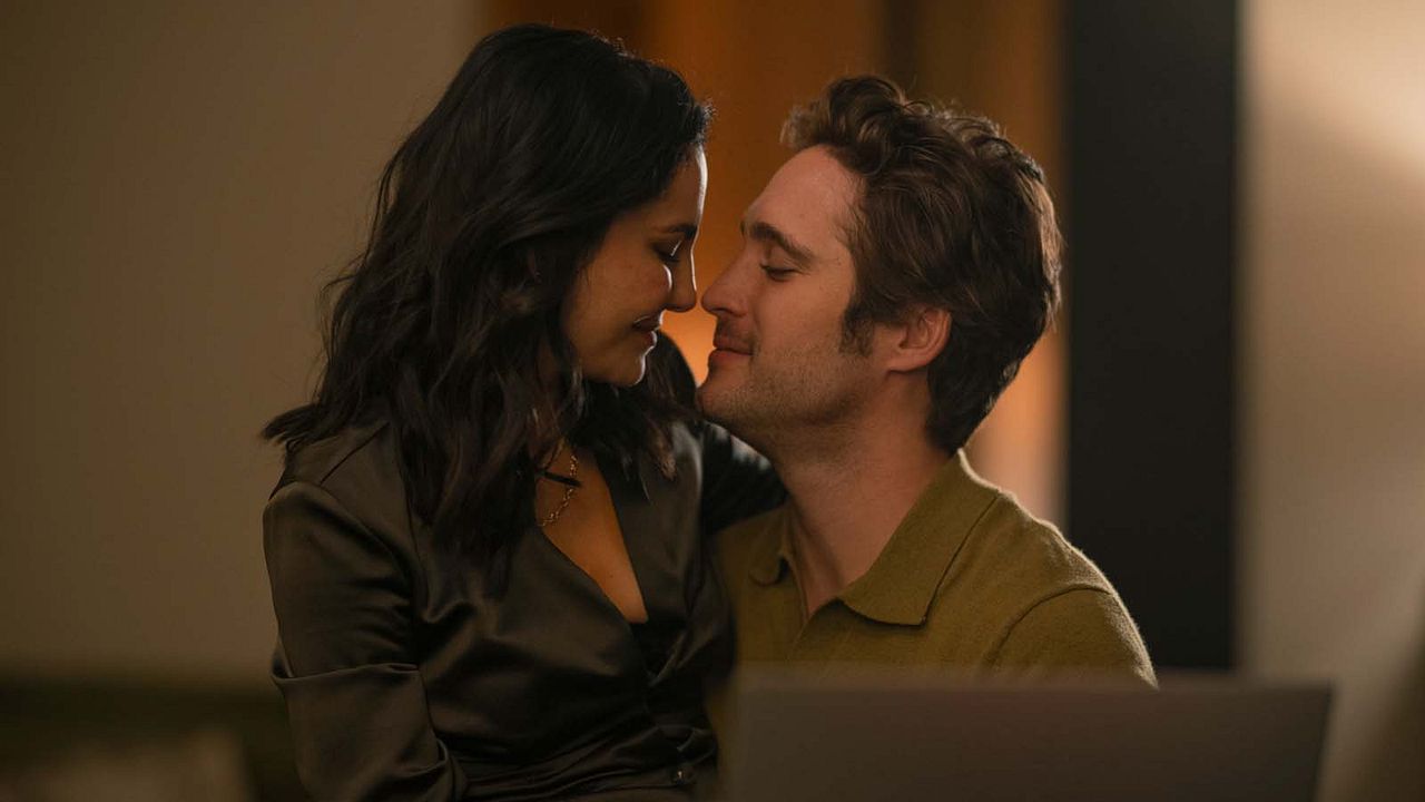 Follow : Bild Martha Higareda, Diego Boneta