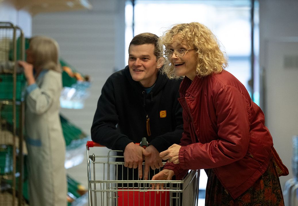 Verflucht Normal : Bild Maxine Peake, Robert Aramayo