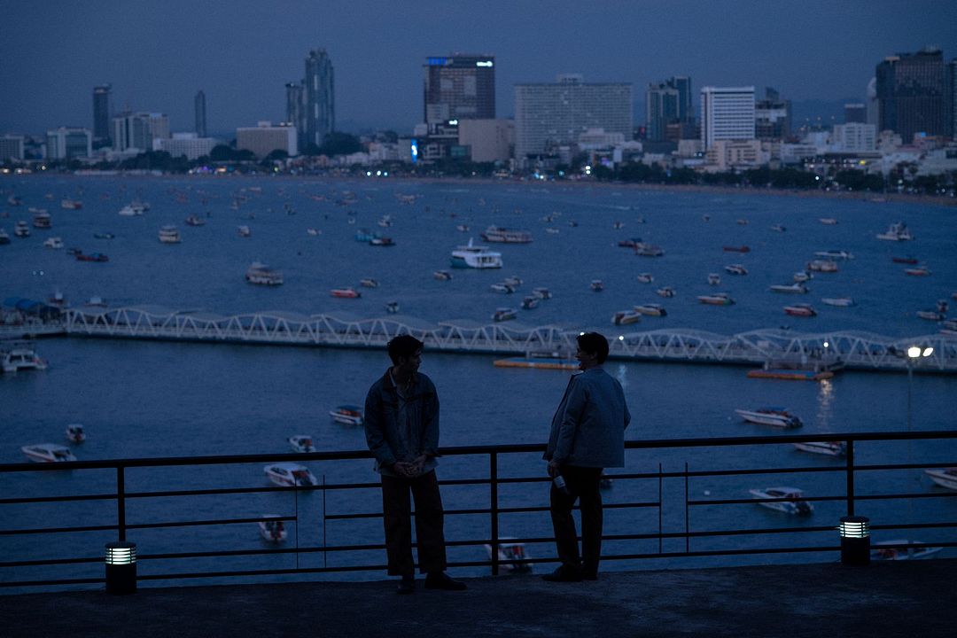 Everybody Loves Me When I'm Dead : Bild