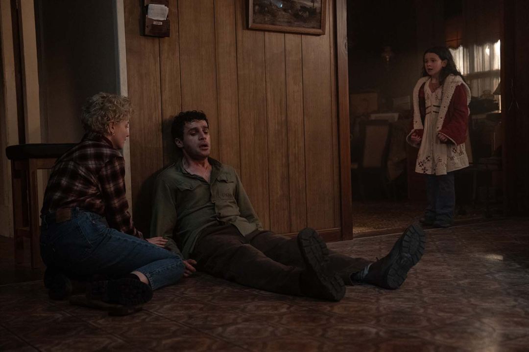 Wolf Man : Bild Julia Garner, Christopher Abbott, Matilda Firth