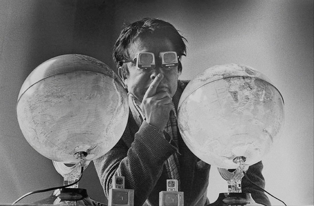 Nam June Paik: Moon Is The Oldest TV : Bild Nam June Paik