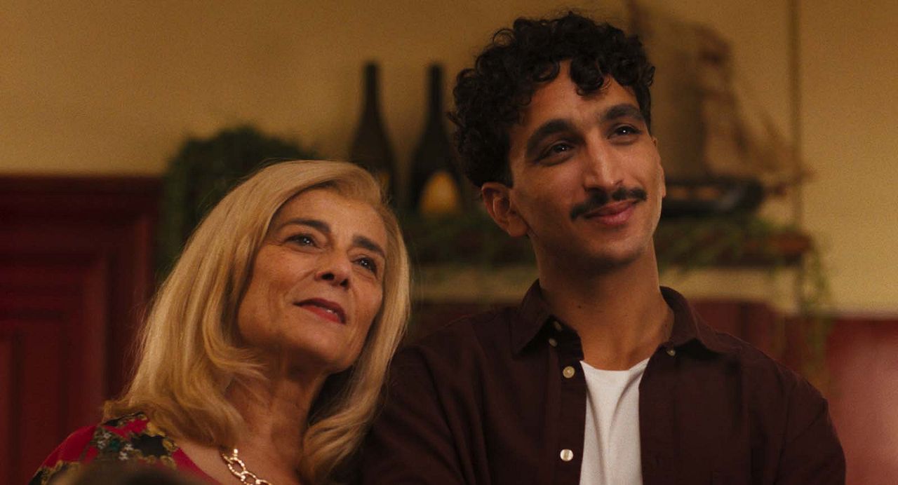 Couscous und Geheimnisse : Bild Younès Boucif, Hiam Abbass