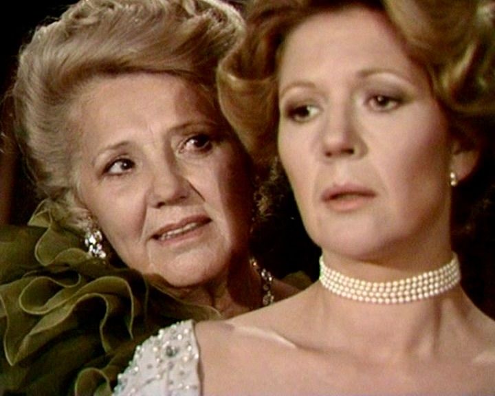 Olympia : Bild Christiane Hörbiger, Jane Tilden