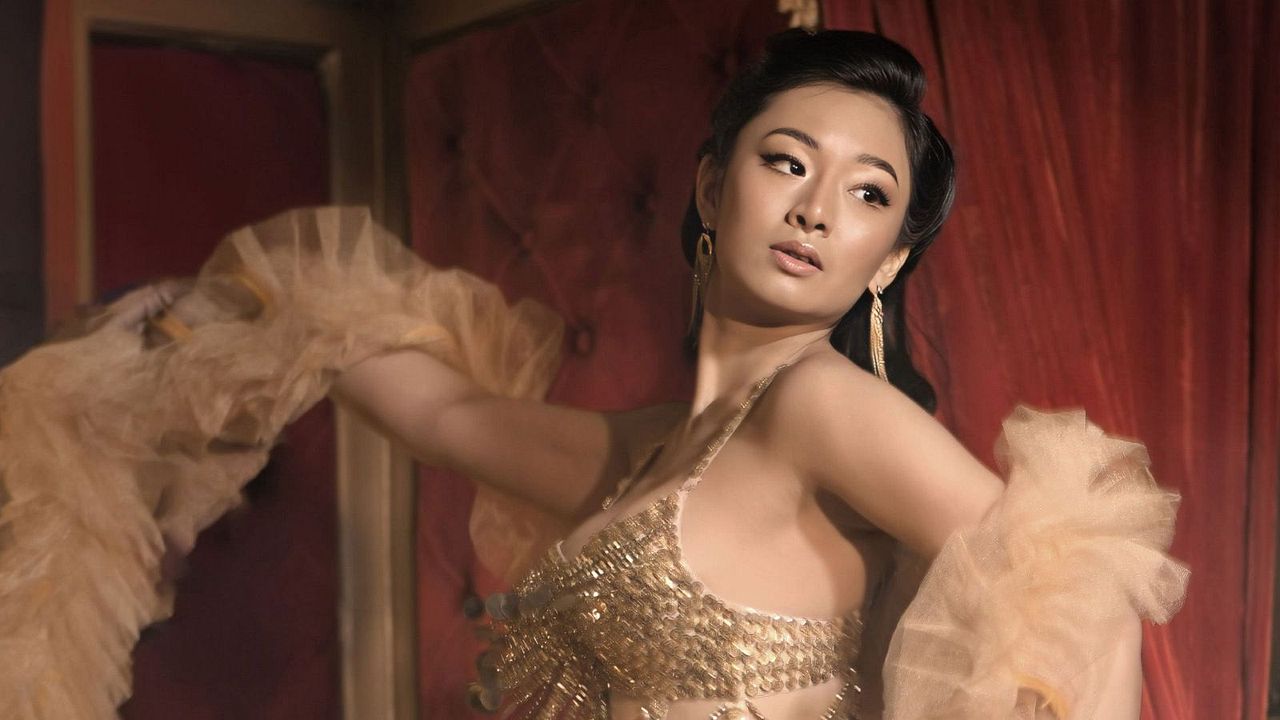 Celestina: Burlesque Dancer : Bild Yen Durano