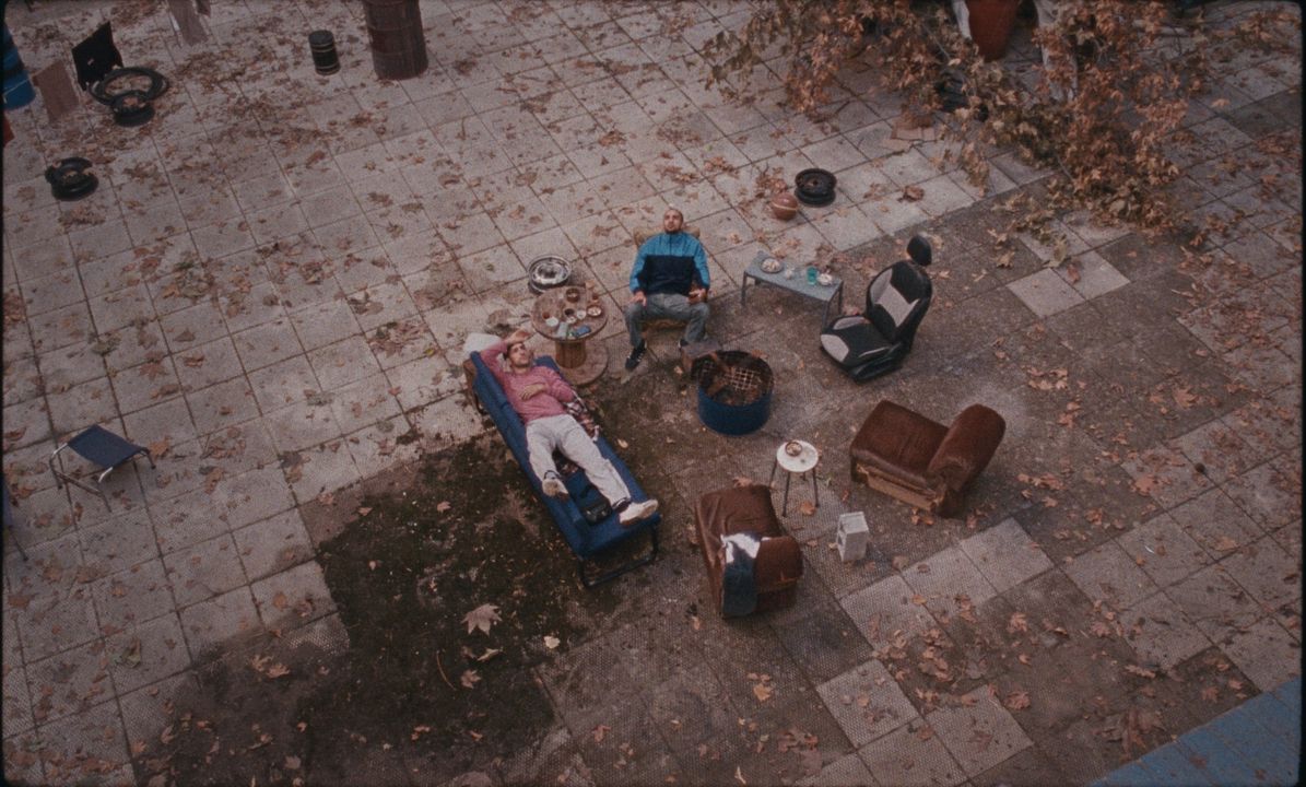 To A Land Unknown : Bild