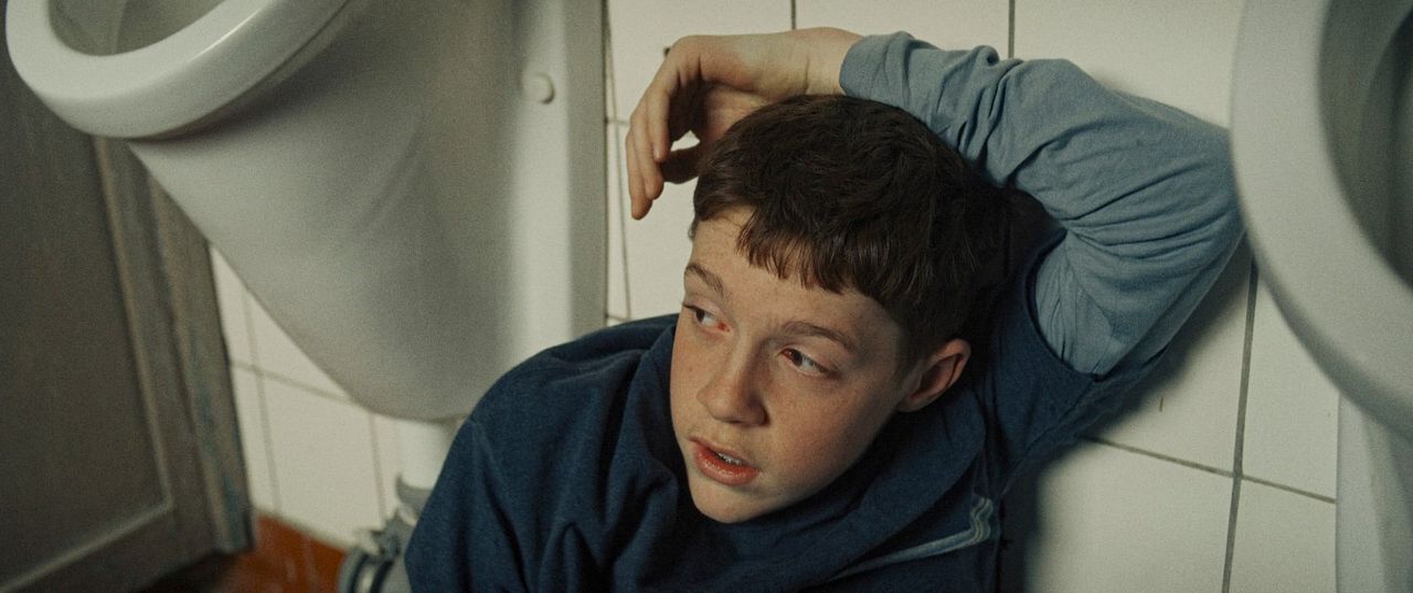 Mit der Faust in die Welt schlagen : Bild