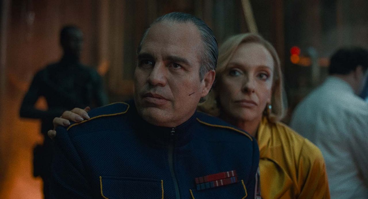 Mickey 17 : Bild Mark Ruffalo, Toni Collette