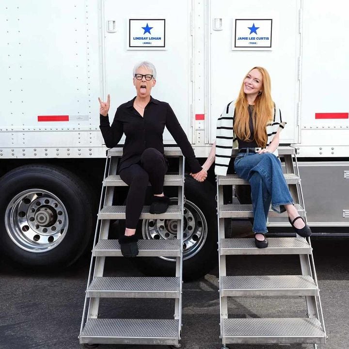 Freakier Friday : Vignette (magazine)