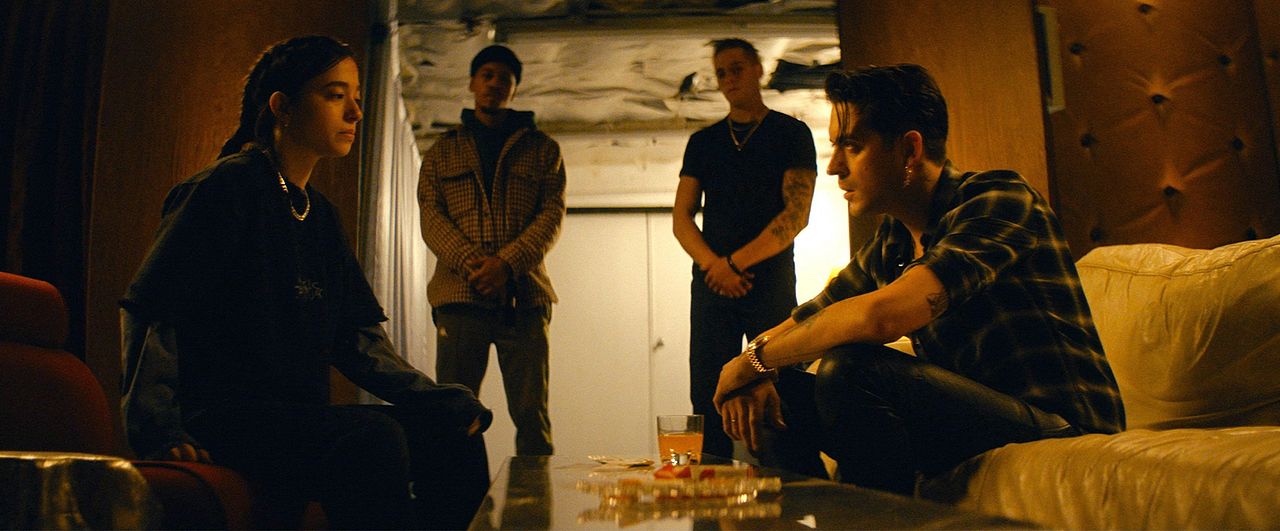 All Souls - Undercover and nowhere to run : Bild G-Eazy, Mikey Madison