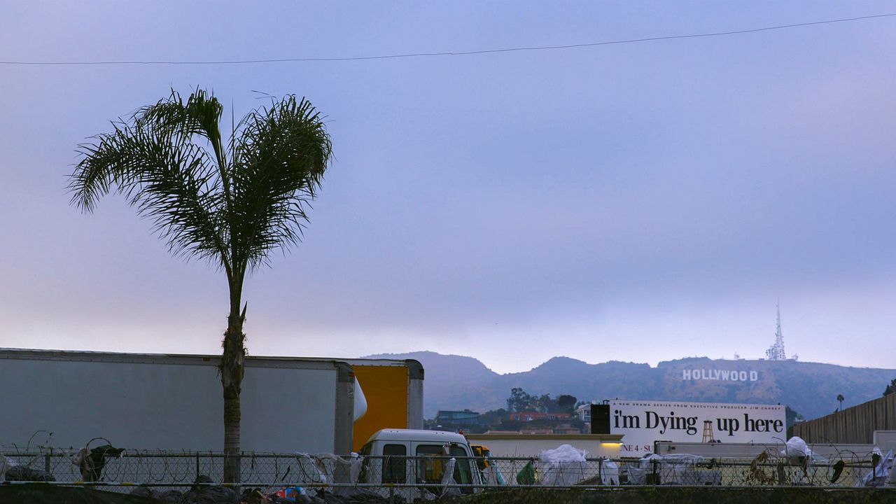 We All Bleed Red : Bild