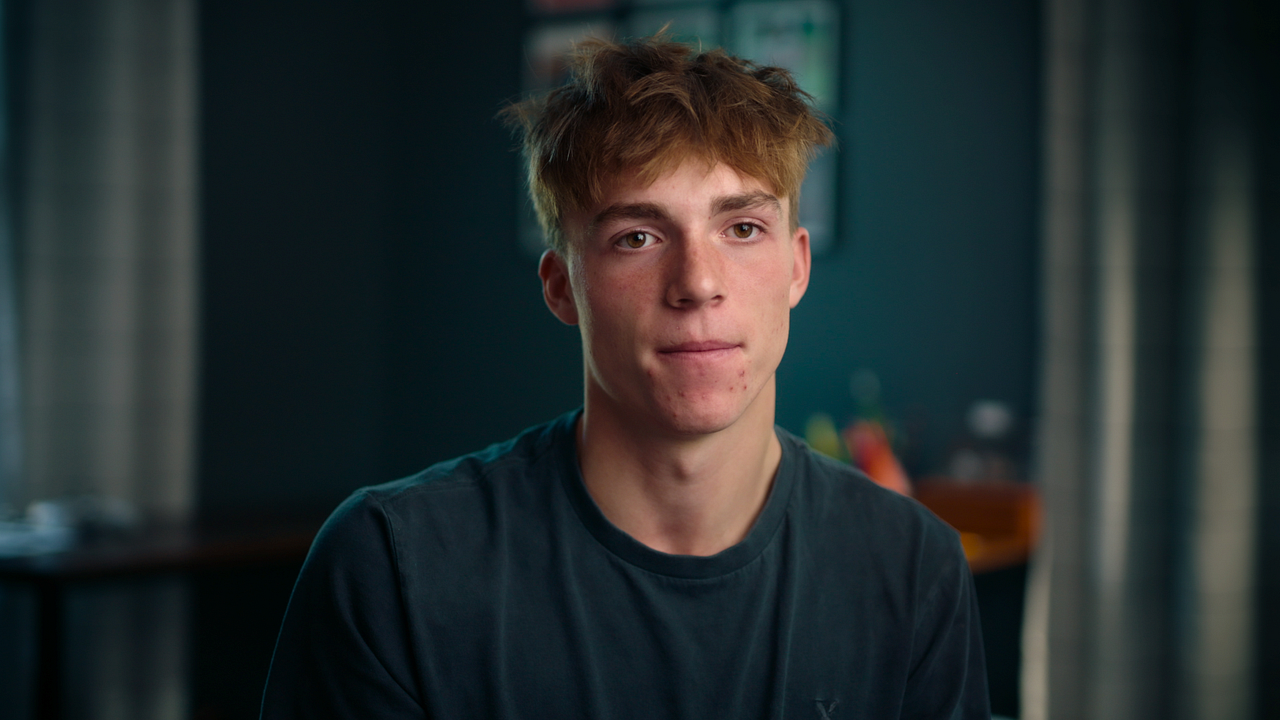 Unbekannte Nummer: Der Highschool Catfish : Bild