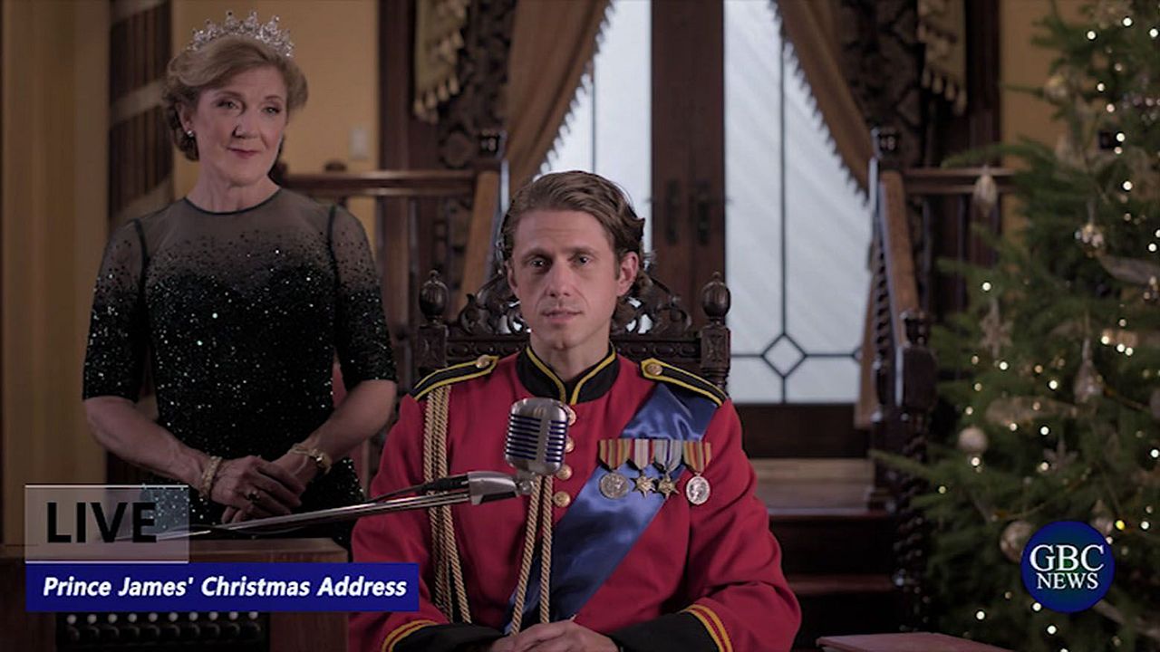 Verliebt im Weihnachtspalast : Bild Aaron Tveit, Victoria Clark