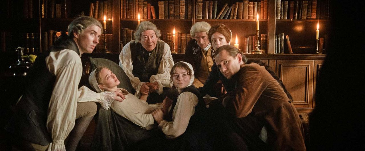 The Testament Of Ann Lee : Bild Lewis Pullman, Jeremy Wheeler (III), Stacy Martin, Amanda Seyfried, Scott Handy, Matthew Beard, Thomasin McKenzie