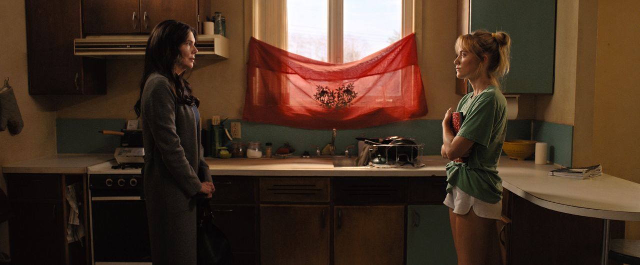 Für immer ein Teil von dir - Reminders Of Him : Bild Maika Monroe