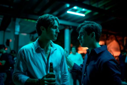 Fine Young Men : Bild